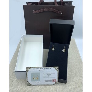 APE5144　K18YG　白シェルピアスB