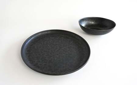 金善製陶所 21cm カットプレート・14cm オーバルボウル 黒陶 2枚 有田焼 食器 器 うつわ プレート A24-101