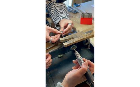 ペンダント 神奈川県 シルバーアクセサリーwork shop【スモールインゴットペンダントトップ】2名 アクセサリー 製作 体験 チケット ワークショップ アクセサリー作り オリジナル インゴット 天然石 パール 初心者 逗子市 神奈川