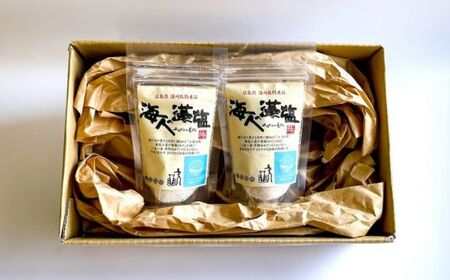 海人の藻塩　スタンドパック（100g）×2パック 5000円 塩 しお 藻塩 も塩 旨味 まろやか 海藻 ホンダワラ チャック付き パック ミネラル 天ぷら 野菜 肉 焼肉 豆腐 家庭用 贈答用 贈答 下味  愛南町 愛媛県 朋和商事株式会社 蒲刈物産株式会社 