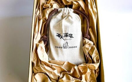 海人の藻塩 布袋入り（300g）6000円 塩 しお 藻塩 も塩 旨味 まろやか 海藻 ホンダワラ ミネラル 天ぷら 野菜 肉 焼肉 焼き肉 魚 焼魚 豆腐 家庭用 贈答用 贈答 下味  愛南町 愛媛県 朋和商事株式会社 蒲刈物産株式会社