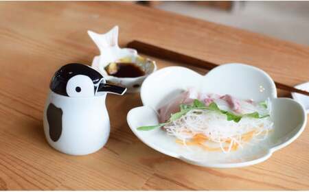 NEW!! ベビーペンギンの醤油差し 有田焼 幸楽窯 器 食器 可愛い かわいい ギフト プレゼント 醤油差し しょうゆ A22-47
