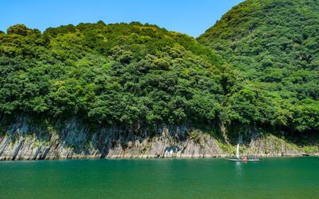 世界遺産 川の参詣道 熊野川 「三反帆」 川舟乗船 ツアー ペアチケット / 体験 体験型 体験チケット 観光 自然 川舟 乗船 歴史 チケット 予約 世界遺産 熊野古道 三重県 紀宝町【ktj001A】