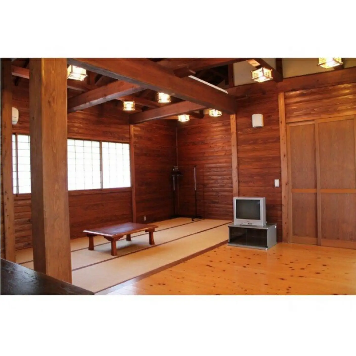 【宿泊券・1泊分】 都留戸沢の森　和みの里　和風コテージ　一位の宿