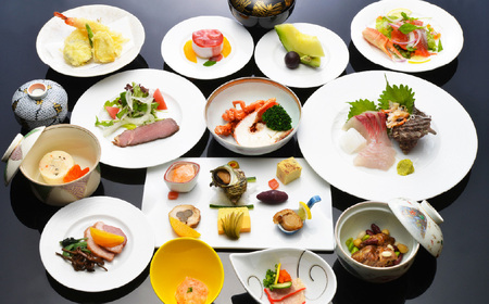 【7営業日以内発送】オーシャンパレスゴルフクラブ ＆ リゾート 宿泊 1泊2食券 (2名様) 旅 旅行 ペア