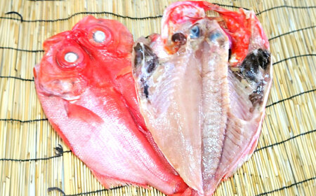 【全12回定期便】かながわブランド「三崎黒潮キンメ」鯛の特大干物 2枚入 約1400g セット  干物 ひもの 干物 【長井水産株式会社】 [AKAJ026]