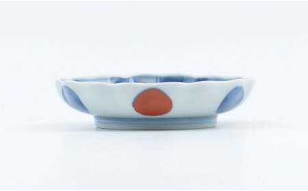 有田焼 色絵丸紋草花割 4寸皿 11.5cm【まるぶんオリジナル】食器 器 うつわ 磁器 皿 小皿 豆皿 プレート 取皿 菓子皿 ハレの日 お正月 手描き 電子レンジ対応 食洗機対応 A15-377