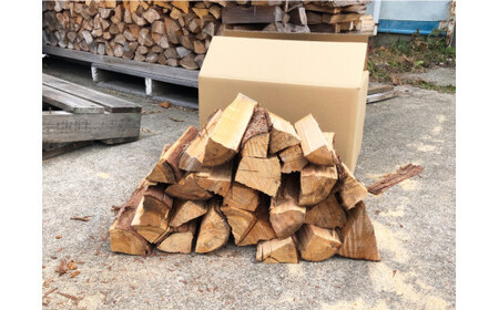 【ふるさと納税】【訳あり品】自然乾燥 薪 15kg まきのまき 針葉樹ミックス 野外用 キャンプ 焚火 まき ヒノキ・杉 火付け用に最適【常温】らんまん 牧野富太郎