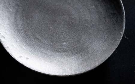 【煌めきの一枚が特別を演出】有田焼 麟 Lin 15.5cm 小皿 2枚セット (Silver)【金照堂】プレート 小皿 食器 ハレの日 おもてなし 有田焼 ディナー 銀色 シルバー A27-14
