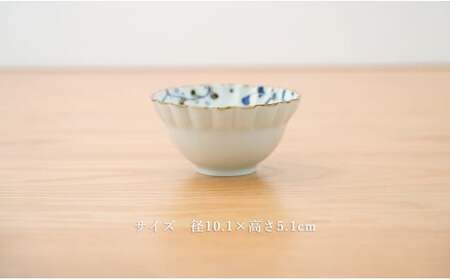有田焼 シックな花型小鉢絵変わり 3点セット【皓洋窯】和食器 食器 器 うつわ 小鉢 ボウル 3柄セット 花形 シンプル 3個セット 手描き 染付 A28-10