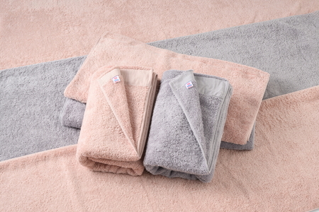 ジャストフィットバスタオル4枚組ブルーグレー2、コーラル2 ｜ バスタオル