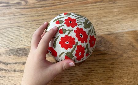 ピンクッション 針山 ハリ山 花柄 かわいい おしゃれ 手芸 ソーイング 三田市 兵庫 レッド [3d28bae410001]