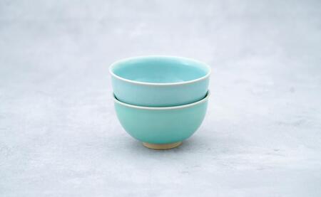 有田焼 翡翠天青茶碗 2色セット【梶原大敬 茂正工房】器 うつわ 食器 和食器 ちゃわん ご飯 ごはん お茶碗 ペア セット 2個 食器セット 青磁 翡翠 天青 ブルー グリーン 作家 手仕事 ろくろ シンプル 電子レンジ対応 A35-309