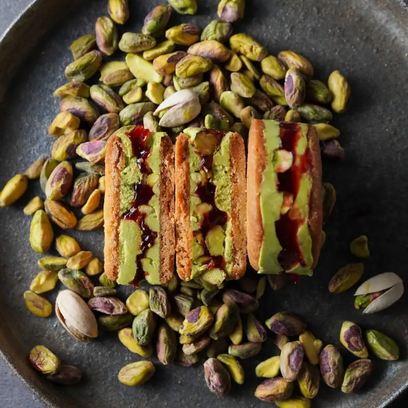 LIFE IS PATISSIER バスクバターサンド【スイーツ 洋菓子 焼き菓子 お菓子 バターサンド 贈り物 デザート ギフト ご褒美 贅沢 贈り物】_0005-002-se4