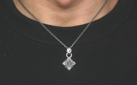 Pyramid pendant ピラミッド ペンダント ｜ シルバー シルバー925 ハンドメイド 手作り アクセサリー ペンダントトップ ネックレス チャーム ジュエリー アクセ ファッション 人気 シンプル ギフト プレゼント 年末年始 お中元 お歳暮 内祝い 快気祝い