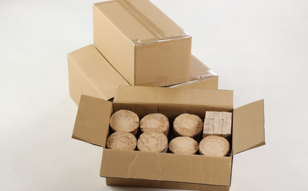 バイオフレア（14個+焚きつけ材 約10kg）×4箱【計56個】 固形燃料【AEJ株式会社】【109-3】