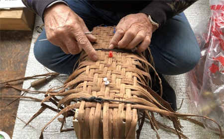 若畑創作館 胡桃の籠「表と裏２色編み」