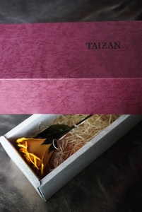 Eterna -Leather Rose- カラー 赤 ／ 国産 革 レザー ローズ バラ 造花 アートフラワー 小物 インテリア 記念日 プレゼント 奈良県 葛城市【area001-red】