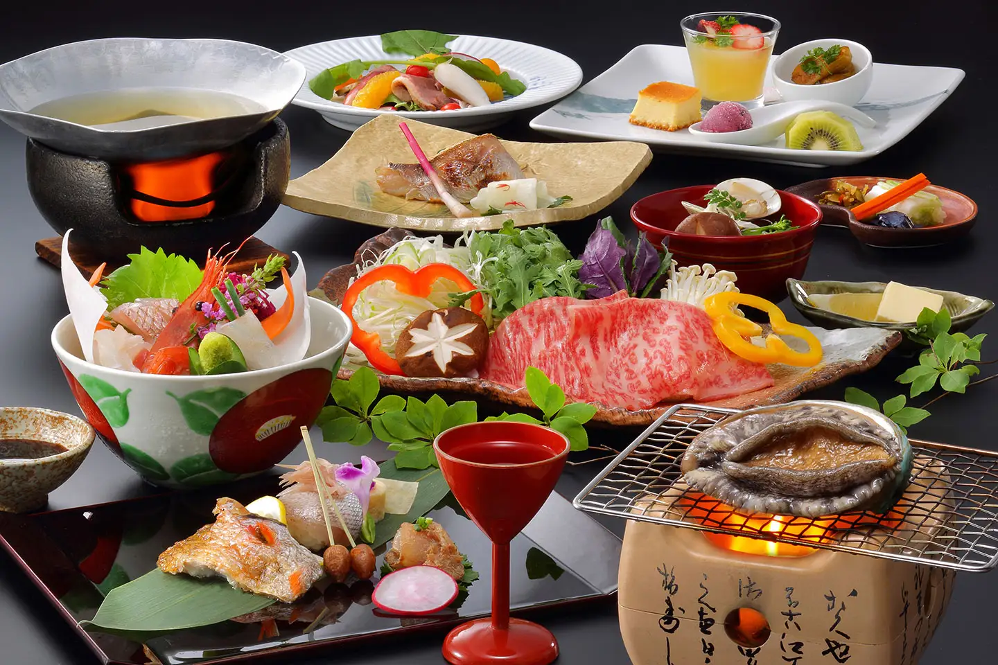 湯野浜温泉　游水亭いさごや　ペア宿泊券（1泊2食付）【詣でる つかる 頂きます】（山形県鶴岡市）魯山人の器とお料理が魅せる－白水の膳－ 和風デラックスルーム オーシャンビューの広々和室 | 山形 庄内 東北 観光 旅行 夫婦 カップル 和食 庄内砂丘 日本海 高級 天然温泉 記念日 誕生日プレゼント