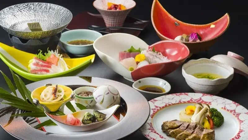 伊豆長岡ホテル天坊　平日限定　１泊２食付ペア宿泊券