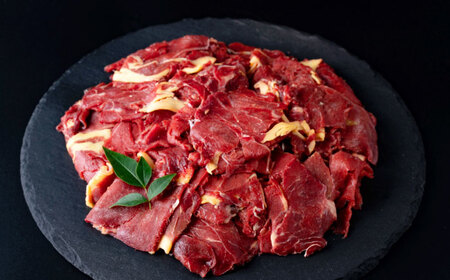 【全6回定期便】 馬肉 小間スライス 計6kg 1回あたり1kg（500g×2パック） / 馬肉 小間切れ しぐれ煮 味噌煮 野菜炒め 冷凍[AYBV035]