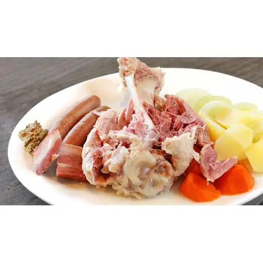 筑波ハム アイスバイン 700g 豚すね肉 茨城県産 『 常陸の輝き 』 ブランド豚 銘柄豚 ( 茨城県共通返礼品 )