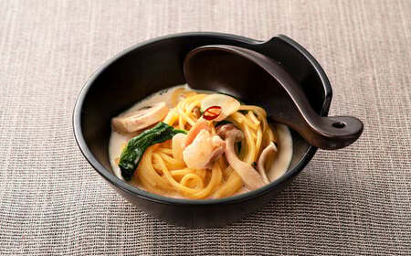 【6ヶ月定期便】国産牛 もつ鍋 セット （約600g×6回） 計約3.6kg ／ 6回定期便 6種の部位 小腸 ギアラ 盲腸 直腸 ハツ シマチョウ 醤油もつ鍋 モツ鍋 鍋 鍋セット モツ もつ 牛もつ 牛モツ ホルモン 牛ホルモン 醤油 スープ付き 国産牛肉 牛肉 肉 お肉 グルメ 定期便 岡山県 美咲町 冷凍