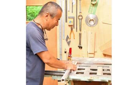 ＼手作り／ ポストカード・名刺たて (白色)　１個    /木製 名刺 ポストカード 手作り 木工 木工品 ウッド ひのき マツ【twn023-white】