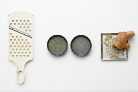 ツボエの極上おろし金 角皿 -kakuzara-