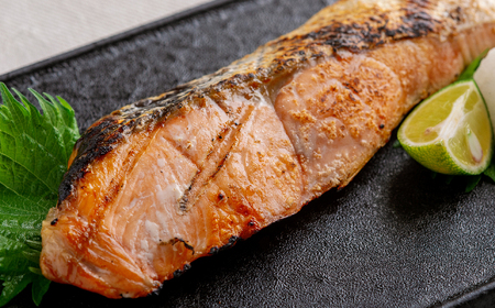 【訳あり】【無添加】北海道網走産天然鮭切り身 800g ABAE016 | 鮭