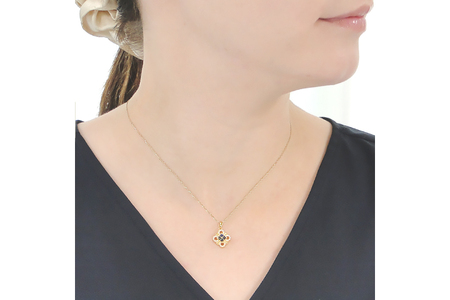 ネックレス K18YGイエローゴールド ダイヤモンド 0.15ct サファイア スクエア クローバー ペンダント 18金 菱形【f271-k18yg-bs】 [株式会社オーダーメイドジュエリーメイ 山梨県 韮崎市 20742925] アクセサリー アクセ ジュエリー