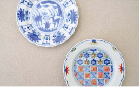 有田焼 13cm 輪花小皿 2柄セット( 染付芙蓉手双鹿図 / 染錦更紗紋 )【福珠窯】食器 うつわ 器 お祝い 取り皿 菓子皿 古典柄 A40-361
