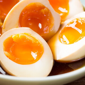 おおえだファーム アスタキサンチン たまご（白）Lサイズ 30個入り｜たまご