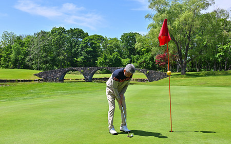 新奈井江カントリークラブ　１ラウンドセルフプレーペア招待券