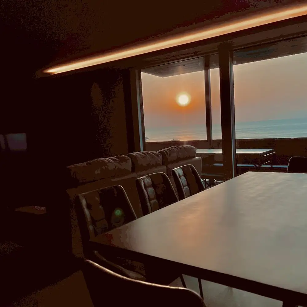 AWAJI OCEAN BASE EAST COAST　グループ宿泊券（最大4名様)　貸別荘 淡路島