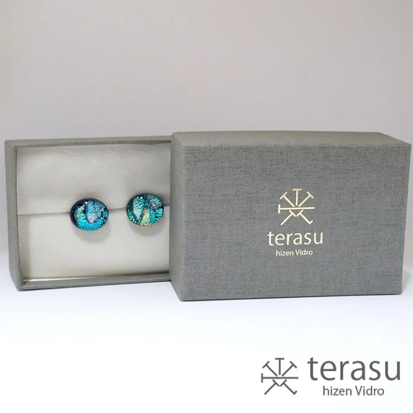 肥前びーどろピアス（青・楕円） 工芸品 伝統工芸品 副島硝子 ガラス アクセサリー ピアス プレゼント ギフト 母の日 ：B320-011