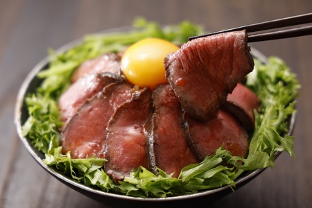 ローストビーフ 900g （3～4パック） 冷凍  無添加 タレ付き  北海道  十勝ローストビーフ