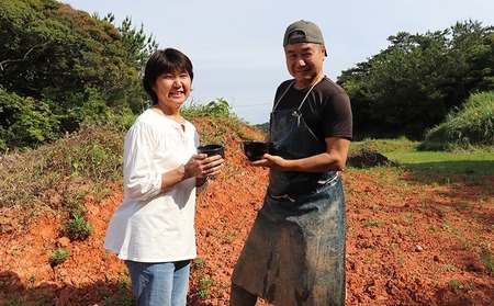 やちむん 迷いなし！手彫りで仕上げた作家こだわりの「男器」ペア（大・中） 焼き物 陶器