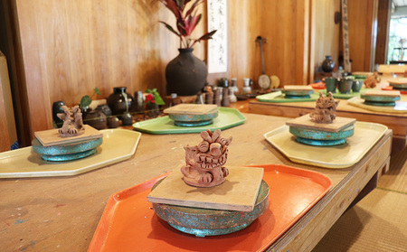 【やちむん土炎房】シーサー作り体験 1名様ご利用券