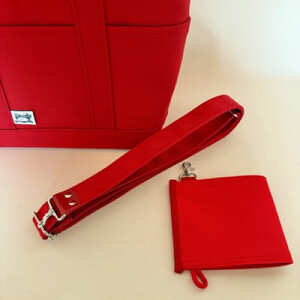 NUNUTOTO　レッド×バーミリオン　Mサイズ　ショルダーストラップ＆ペットボトルホルダーセット