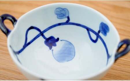 有田焼 皓洋窯 なす絵 耳付 スープ碗 2色 セット【藍土】食器 器 うつわ 小鉢 ボウル スープ碗 スープカップ なす 染付 ペアセット 30000円 3万円 A30-810