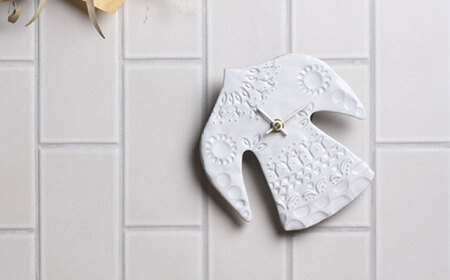 【美濃焼】 happy bird clock ホワイト 多治見市 / 杉浦製陶 掛け時計 タイル 鳥 ギフト[TAO034]