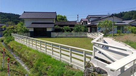 【小国プロデュース】一棟貸しゲストハウス「Kamida179」宿泊券（最大1泊・10名まで利用可） 熊本 阿蘇 小国町 杖立温泉 わいた温泉 山川温泉 湯けむり 温泉 蒸し湯 旅行 観光 宿泊 飲食 お買い物 体験 旅の拠点 地域振興 旅行支援