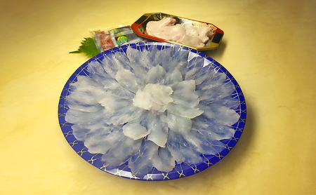 先行予約 かわはぎ 薄づくり ＆ 生肝 計300g 2～3人前 10月～4月配送 淡路島 由良産 カワハギ ウマヅラハギ 魚 魚介 海鮮 鮮魚  刺身 つまみ 酒の肴 洲本市 お届け：2026年10月初旬～2027年4月下旬
