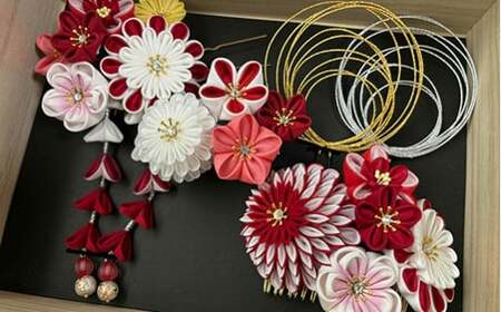 M564 【つまみ細工の髪飾り 祝花 赤】つまみ細工 髪飾り 絹100％ 成人式 七五三 結婚式 花 水引 絹 寿 菊 花 Uピン式 ヘアアクセサリー ホワイト 振袖向け 卒業式 和装 着物