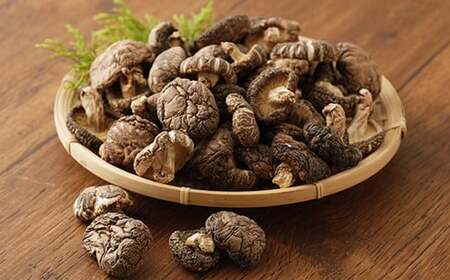 015-296x2 豊後大野市産 天日干仕上 中玉 冬菇 どんこ 250g 2袋 合計500g 干ししいたけ 椎茸