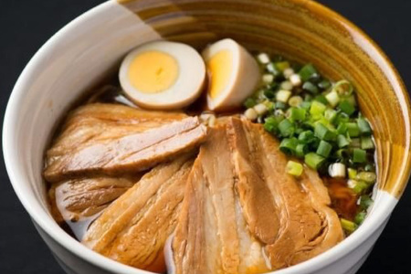 まっ黒煮豚400g×1 まっ白煮豚400g×1 [吉田ハム工場 静岡県 吉田町 22424672] 