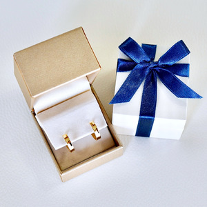 【ジュエリー】K18 イエローゴールド 地金 シンプル フープ ピアス(直径13mm) 保証書付 SKR-2133 242-016