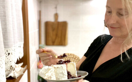 Cheeseanista チーザニスタ Little Island tyri リトルアイランドティリー (ギリシャ風マリネードチーズ 牛乳×3) 沖縄市 / Little GREEK Kitchen[BCAT001]