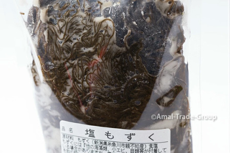 もずく 300g 日本海糸魚川産 【産地直送 無添加 ミネラル シャキシャキ 塩もずく 海藻 モズク ヘルシー 低カロリー 新潟 グルメ 味噌汁 スープ もずく酢 みそ汁 天ぷら もずくスープ 食物繊維 日本海珍味 さとも屋】